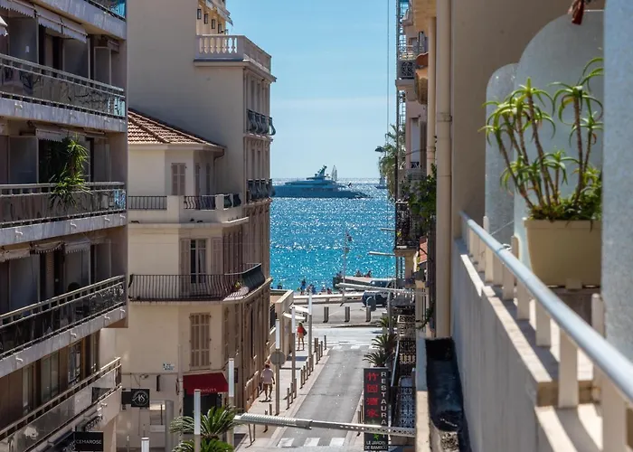 CMG - Grand studio - 50m plage Cannes - terrasse vue mer